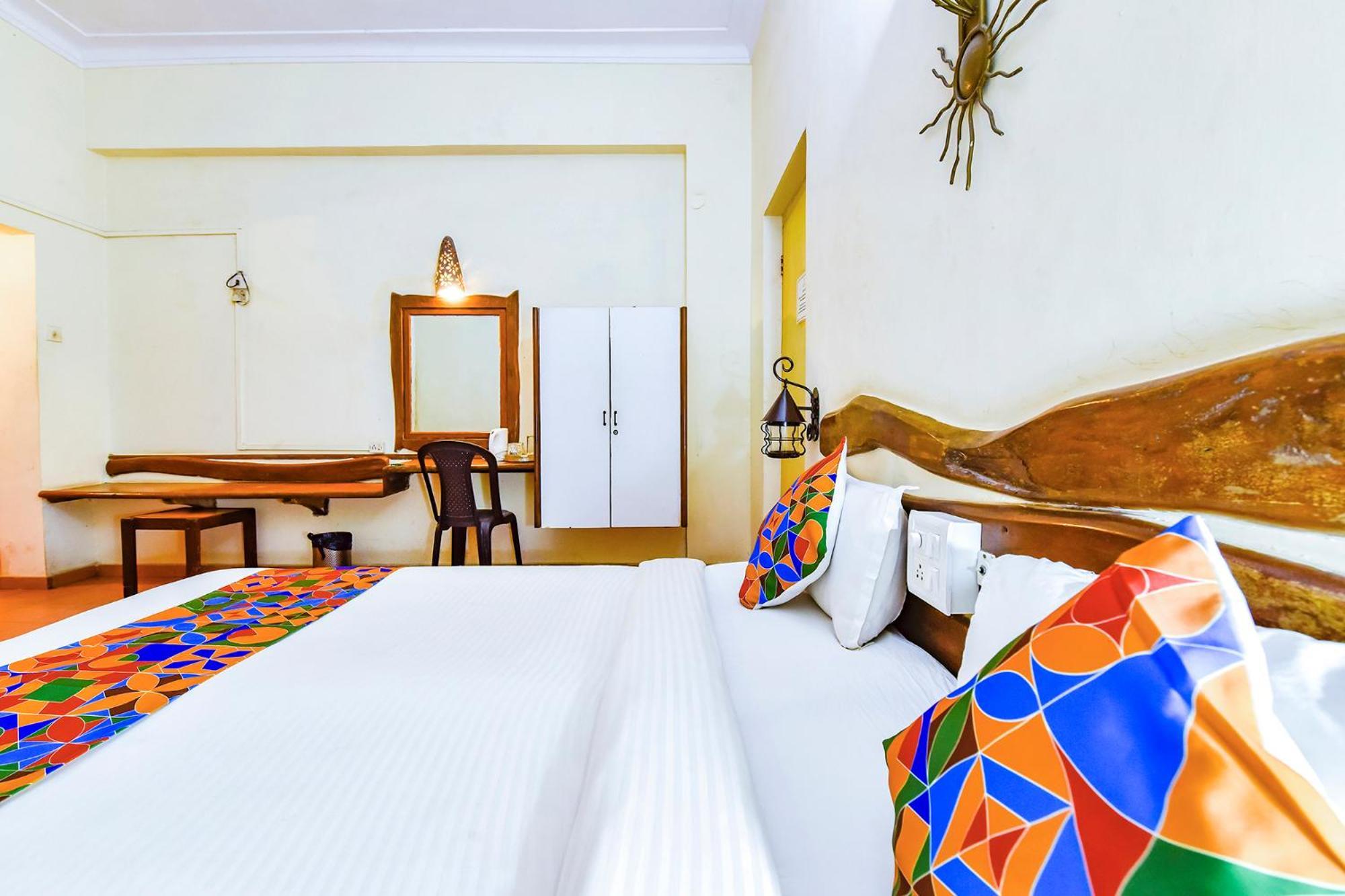 Fabhotel Maharaja - Nr Vasco Da Gama Railway Station Marmagao Dış mekan fotoğraf